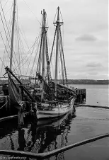 wrecked-ship,-Halifax-harbour