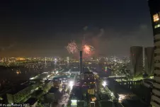 Tokyo-bay-fireworks