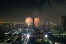 Tokyo-bay-fireworks
