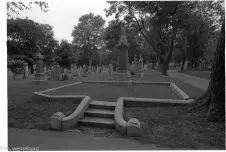 montreal cemeteries