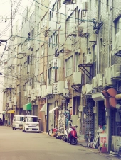 urban-alleyway-in-nagasaki