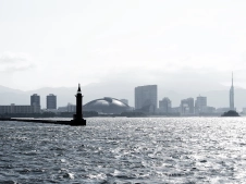 fukuoka-seen-from-the-water