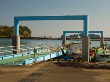 floating-dock-at-a-fishing-wharf