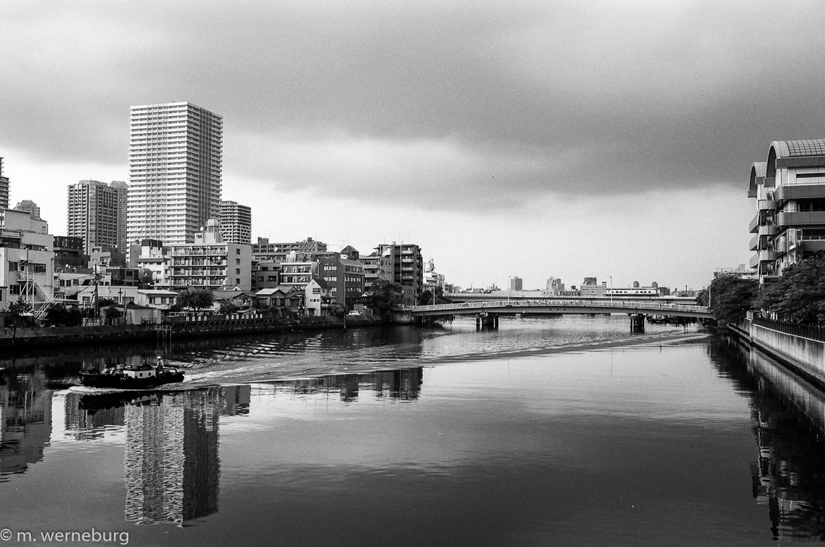 Barge in the Sumida
