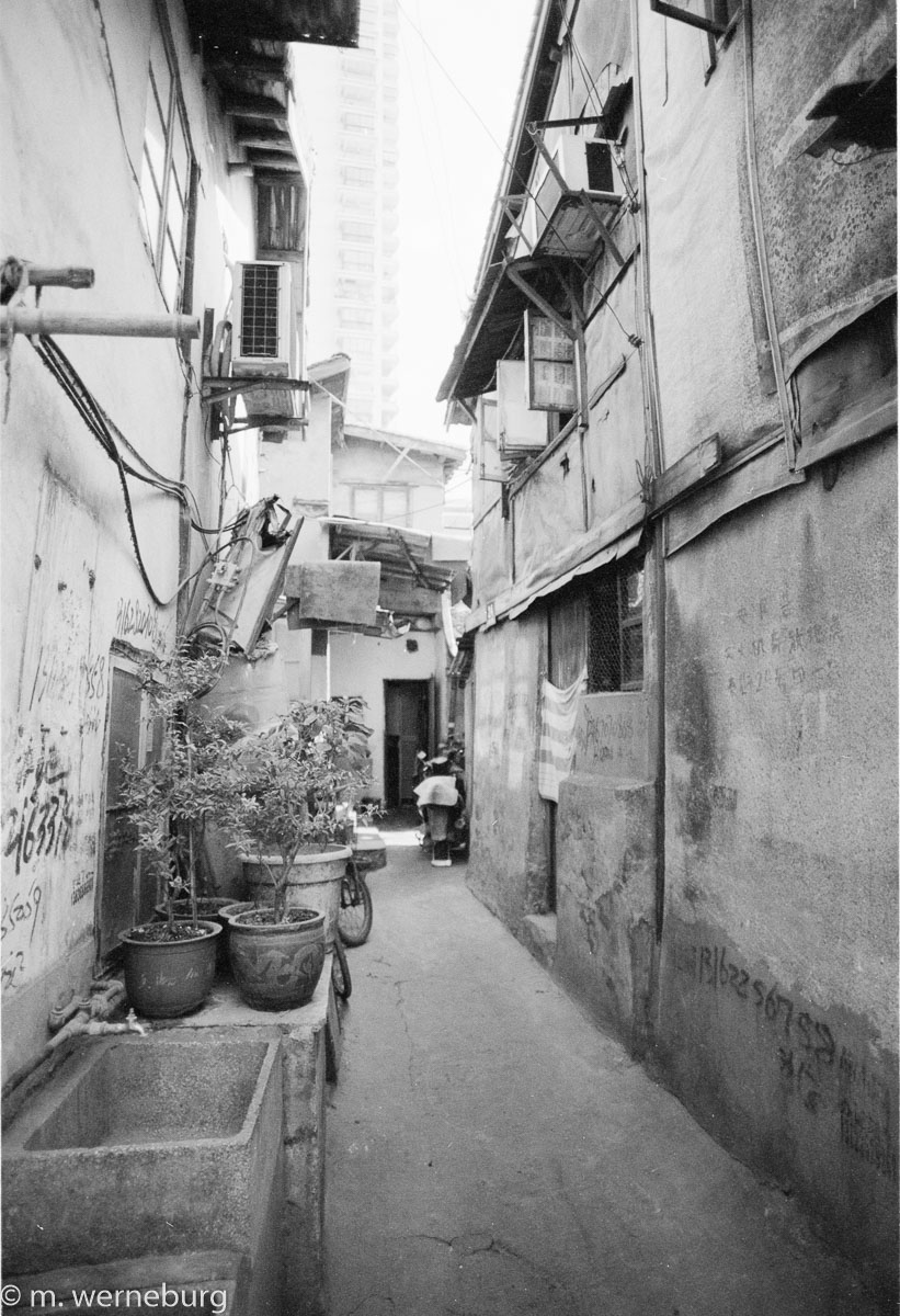 Shanghai alley way