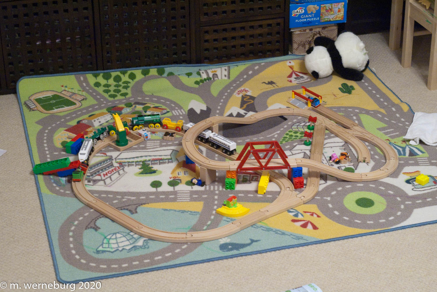 kenny's toy train set
