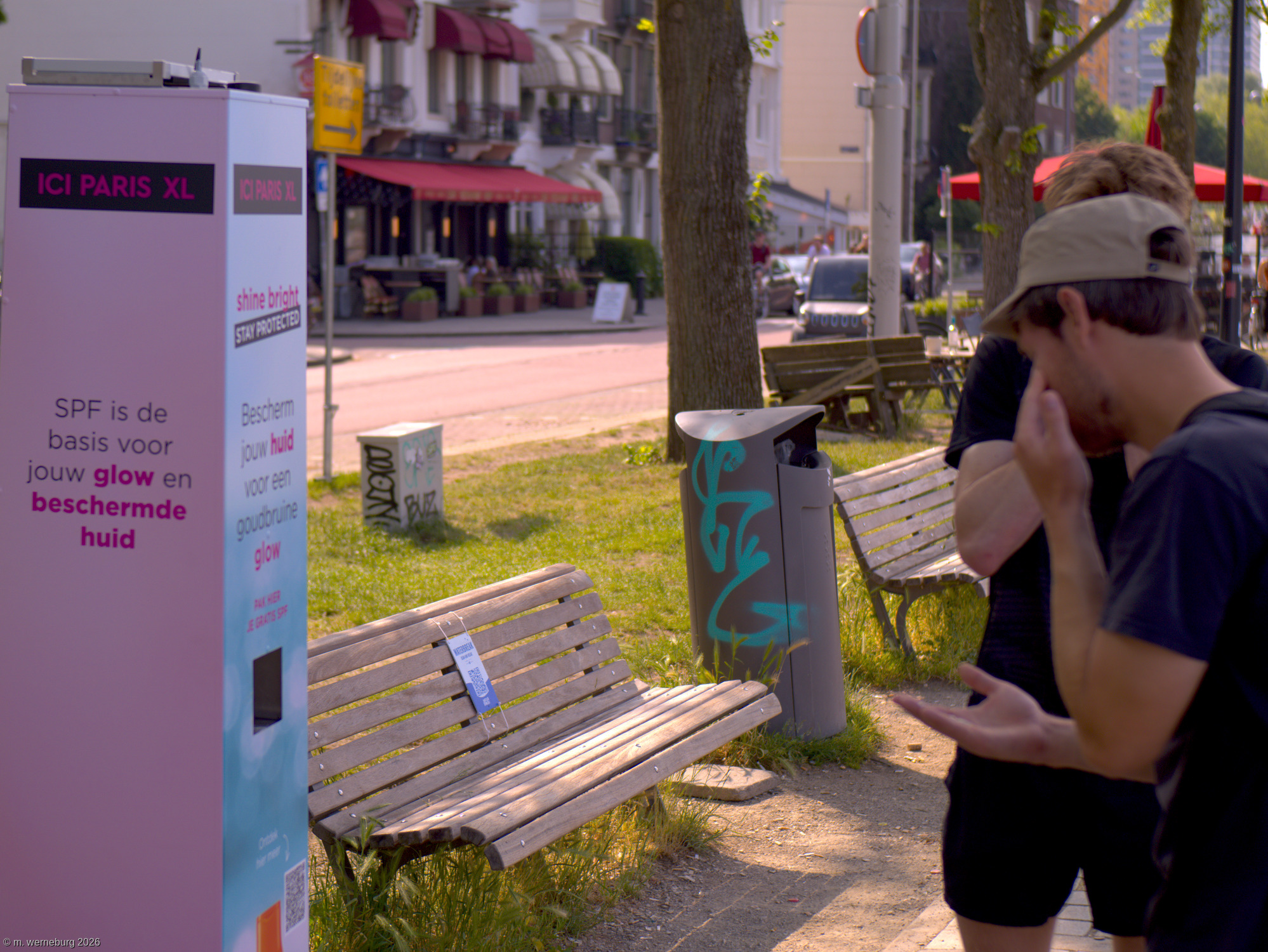 free sunscreen on the street